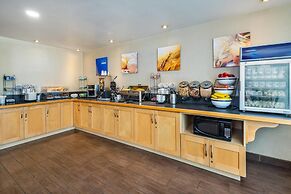 Comfort Inn Kingston - Highway 401