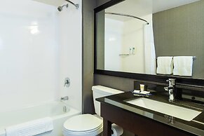Comfort Inn Kingston - Highway 401