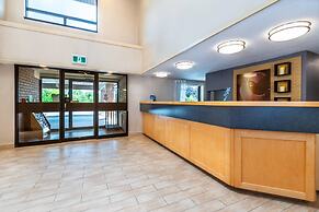 Comfort Inn Kingston - Highway 401