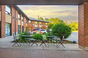 Comfort Inn Kingston - Highway 401