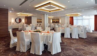 Best Western Plus Delta Park Hotel