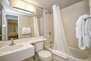 Town Inn Suites Hotel