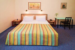 Jrose Hotel