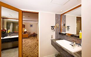 XI’AN DAJING CASTLE HOTEL