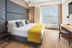 Catalonia Giralda Hotel