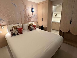 Mercure Nice Marche aux Fleurs