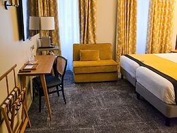 Mercure Nice Marche aux Fleurs