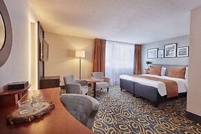 Carlton Square Hotel