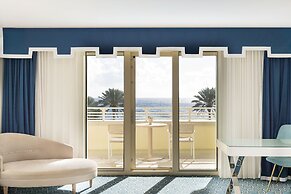 Eau Resort & Spa