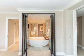 Eau Resort & Spa