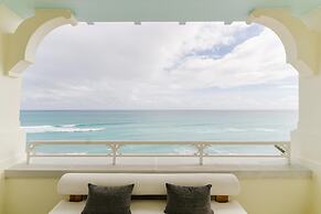 Eau Resort & Spa