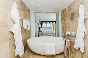 Eau Resort & Spa