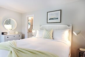 Harbor View Hotel