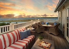 Harbor View Hotel