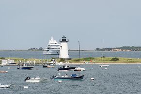 Harbor View Hotel