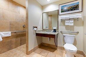 Lift Bridge Lodge, an Ascend Collection Hotel