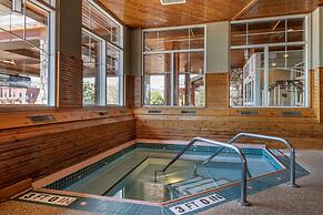 Lift Bridge Lodge, an Ascend Collection Hotel