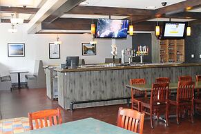 Greenwood Inn & Suites