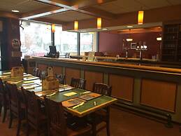 Greenwood Inn & Suites
