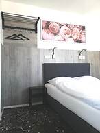 Trianon Hotel