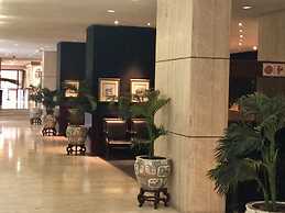 The Royal Hotel