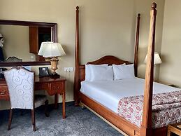 The Royal Hotel