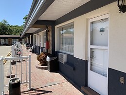 Sword Motor Inn
