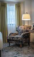 The House Hotel