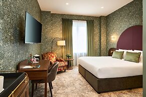 The House Hotel