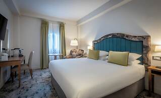 The House Hotel
