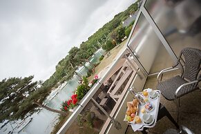 Best Western Plus Hôtel Le Roof