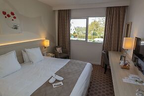 Best Western Plus Hôtel Le Roof