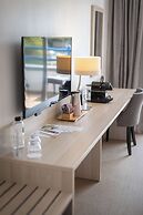 Best Western Plus Hôtel Le Roof
