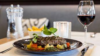Holiday Inn Eindhoven Centre by IHG