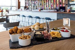 Holiday Inn Eindhoven Centre by IHG
