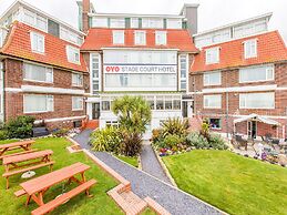 OYO Stade Court Hotel