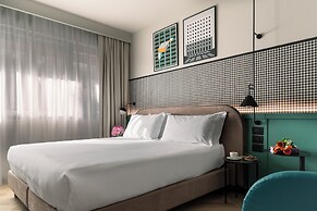 Living Place Hotel