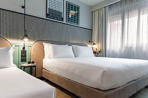 Living Place Hotel