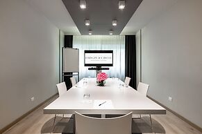 Living Place Hotel