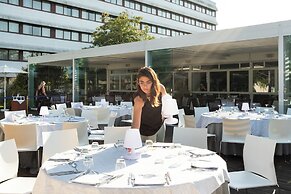 Living Place Hotel