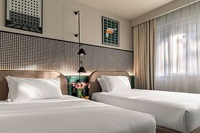 Living Place Hotel