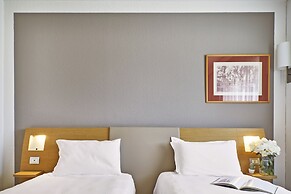 Living Place Hotel