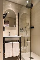 Living Place Hotel