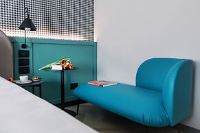 Living Place Hotel