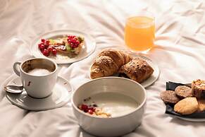 Living Place Hotel
