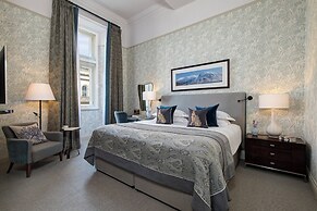 The Balmoral Hotel