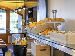 ibis Sion Hotel