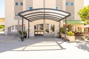ibis Sion Hotel