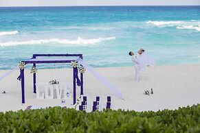 Crown Paradise Club Cancun All Inclusive