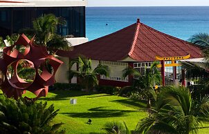 Crown Paradise Club Cancun All Inclusive